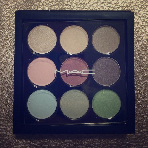 New MAC Pastel Times Nine eye shadow palette