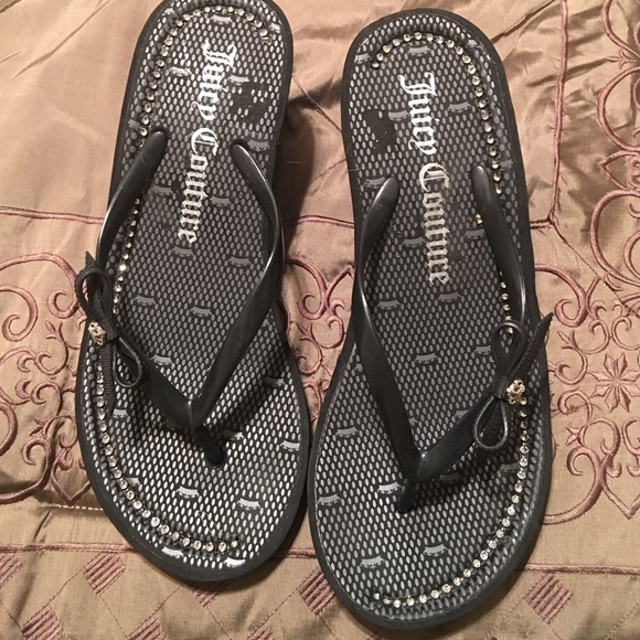 Juicy flip flops