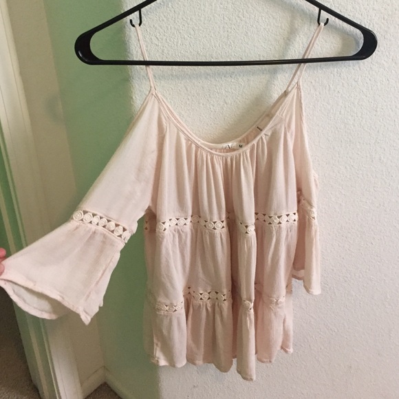 Super cute peasant top
