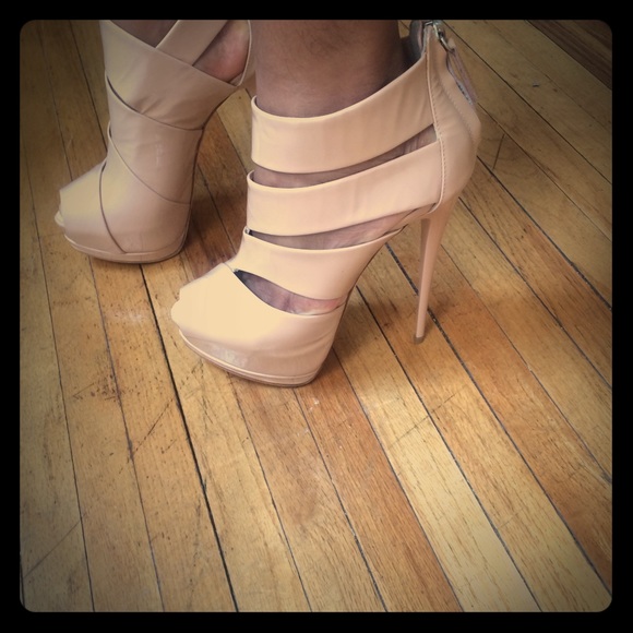 Giuseppe Zanotti open toe booties