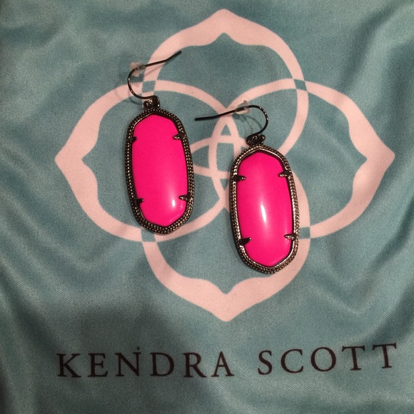 SOLD Kendra Scott Neon Pink Gunmetal Elles