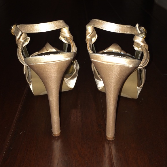 Sold - Picture 3 of 4