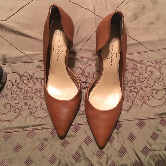 Nude heel