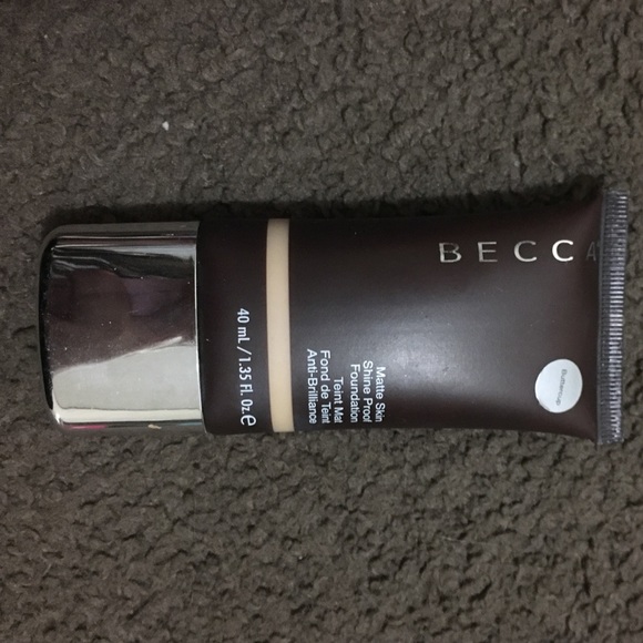 becca matte foundation