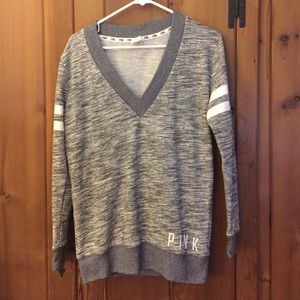 VS V-neck sweatshirt