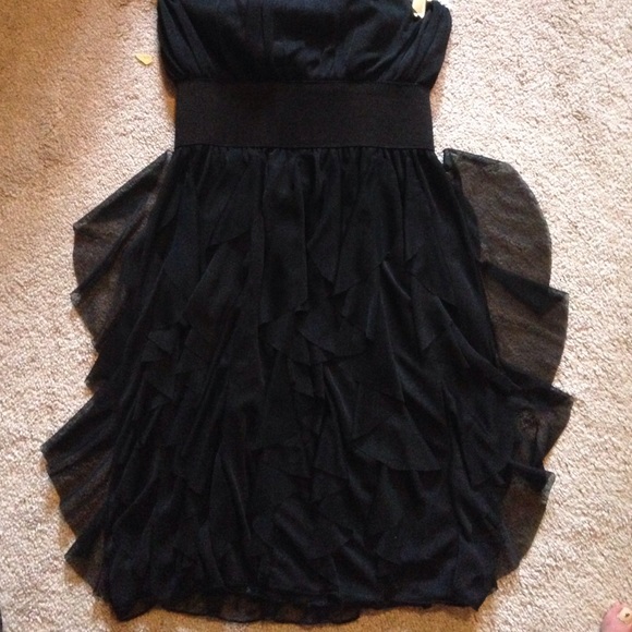 Black Strapless Formal Dress - Picture 2 of 3