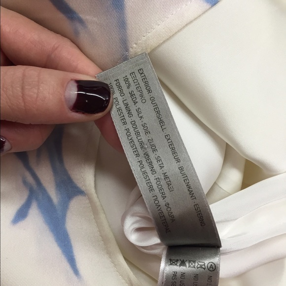 Dress - Picture 4 of 4