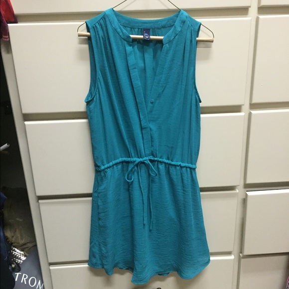 Gap sleeveless drawstring dress in a Medium - Picture 1 of 1