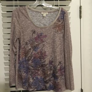 Long sleeve patterned scoop neck top