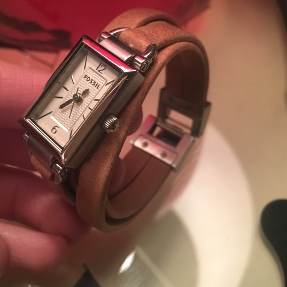 Fossil Stainless Steel Quartz Leather Band Watch - Picture 2 of 4