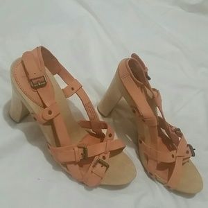 NeW!! Dolly Buckles heels wood wedge