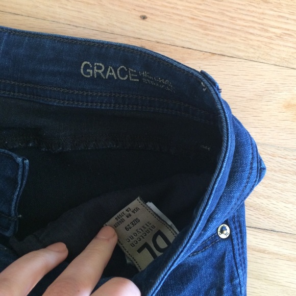 SOLD DL1969 Grace High Rise Straight Jeans - Picture 3 of 3