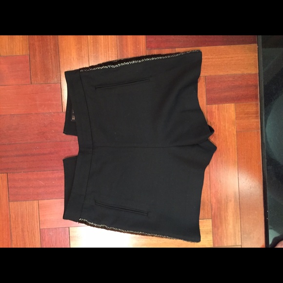 Zara shorts - Picture 2 of 4