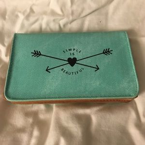 Toms iPhone 5 turquoise wallet