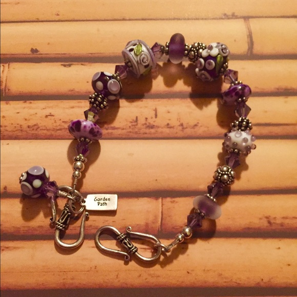 Hand painted glass beaded bracelet  in violet