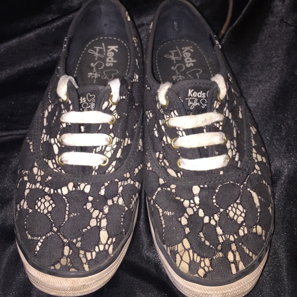 Lace keds