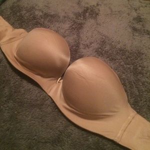 Victoria's Secret strapless padded bra 36C
