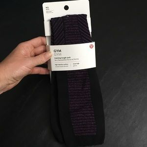 Lulu lemon training tough sock