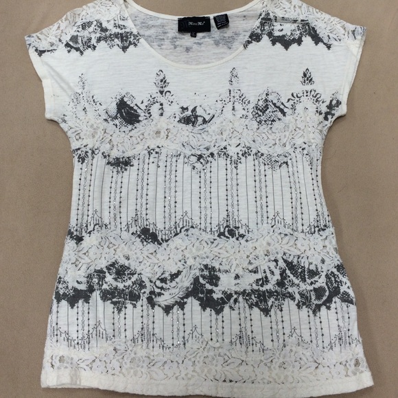 Miss Me lace tee Size L