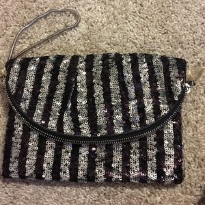 Henri bendel clutch