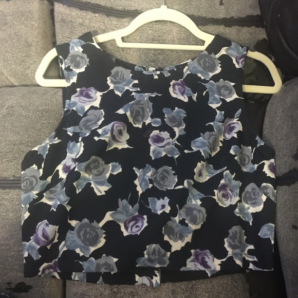 Floral crop tank top