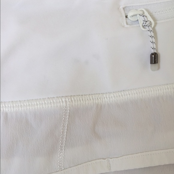 Reserved! White speeds size 6