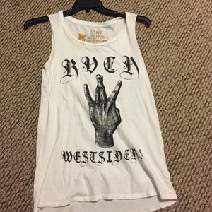 Muscle tee