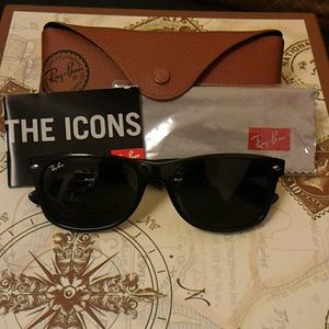 Almost new Ray Ban wayfarers