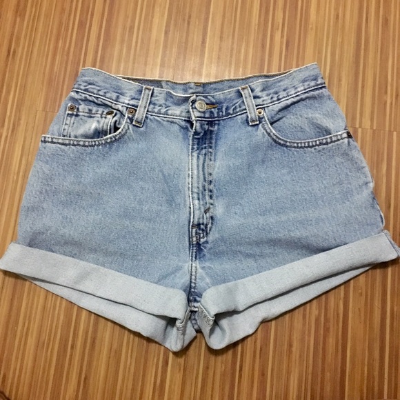 *Sold* Levi's Cuffed High Waisted Shorts - Picture 2 of 3