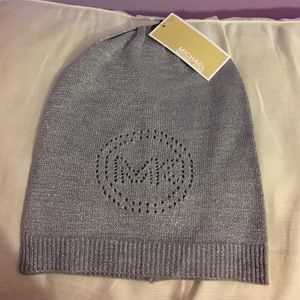 NWT MICHAEL KORS BEANIE WITH LOGO