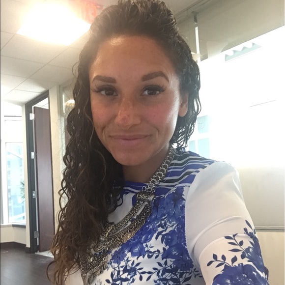 Meet your Posher, Pam - Picture 3 of 3