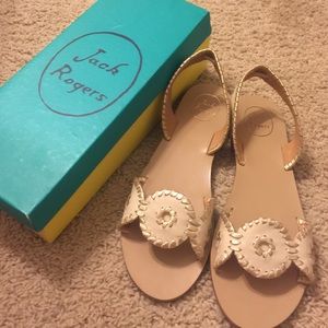 BRAND NEW NEVER BEEN WORN SIZE 10 JACK ROGERS