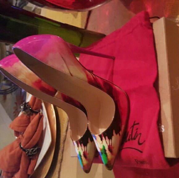 Christian louboutin ***SOLD ON TRADESY