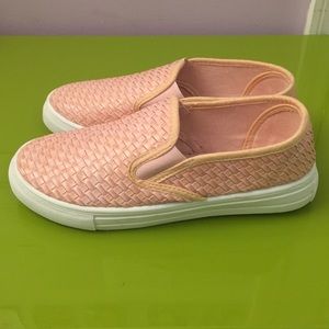 HOLD ✨NEW✨ Fashion Sneakers