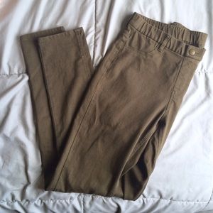 Uniqlo Dark forest Green legging jeans