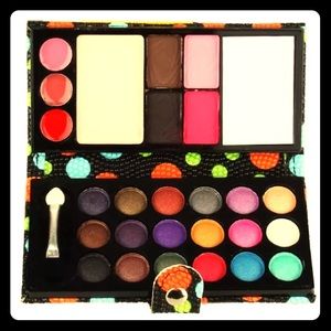 18-Color Eye/Face Palette!
