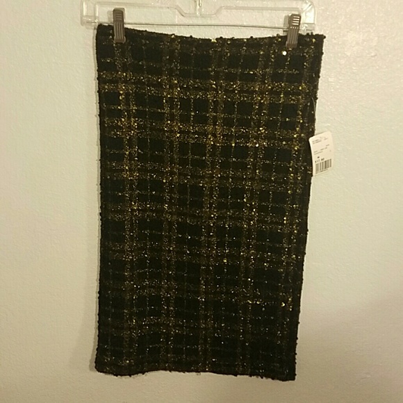 Black and gold F21 skirt