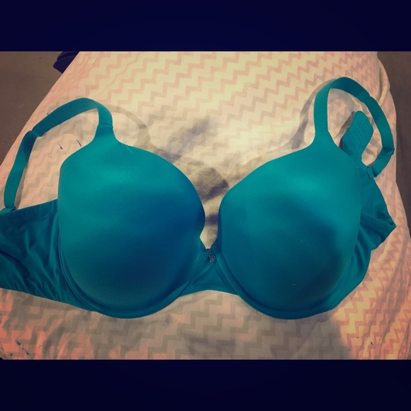 Victoria's Secret 38DD Demi bra