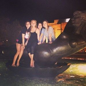 Meet your Posher, Olivia