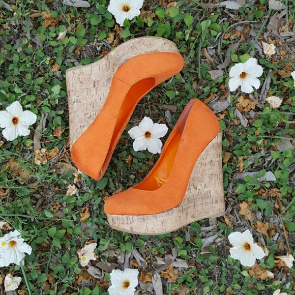 🐻Rue 21 Coral platforms🐻 - Picture 1 of 3