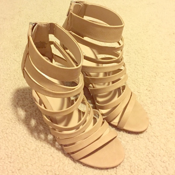 ❗️Reduced❗️Express Wedges!