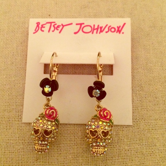 Betsey Johnson studded Skulls SnapBack earrings