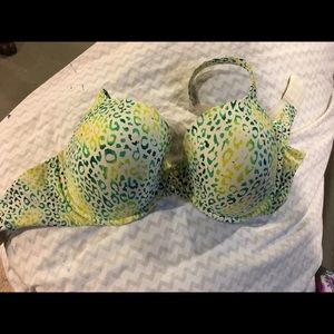 Victoria's Secret 38DD Demi bra