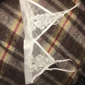 •Cleaning out Sale• Flower bralette