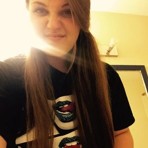 Meet your Posher, Mia