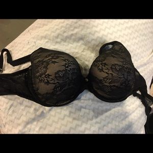 Victoria's Secret 38DD Demi bra