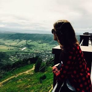 Meet your Posher, Arielle