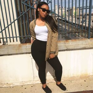 Meet your Posher, Olivia