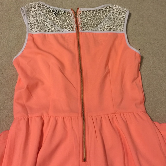 Dress - Picture 3 of 4
