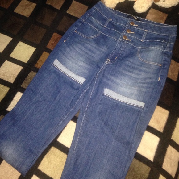 Refuge high waisted jean size 4 never worn